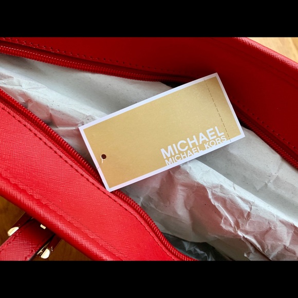 NWT Michael Kors Large Red Tote - Picture 5 of 6